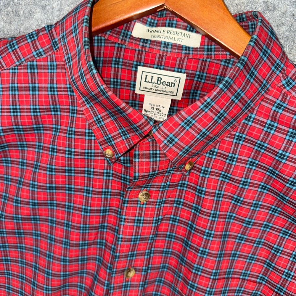 LL Bean Button Up Shirt Mens XL Red Plaid Traditional Fit Wrinkle Resistant